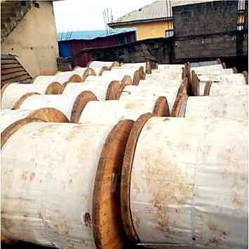 Stock of cable drums